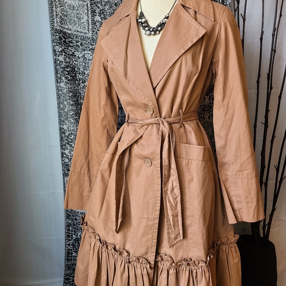 ANTHROPOLOGIE.....STUNNING RUFFLED COAT - Picture 2 of 6